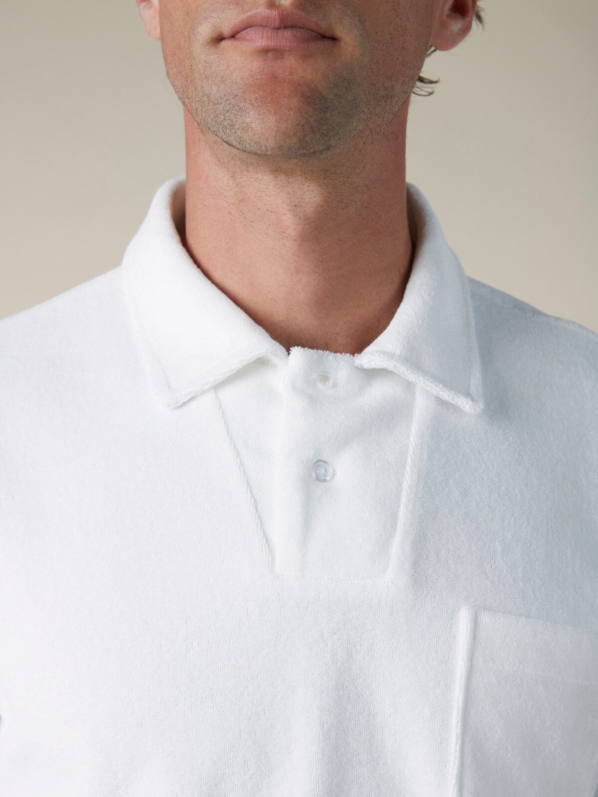 FROTTEE-POLOSHIRT WEIß